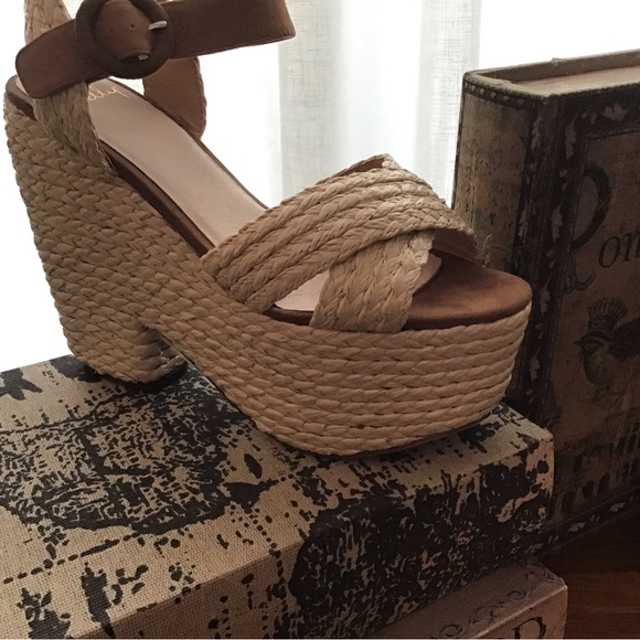 Shelly’s London Platform Sandals - Picture 5 of 8